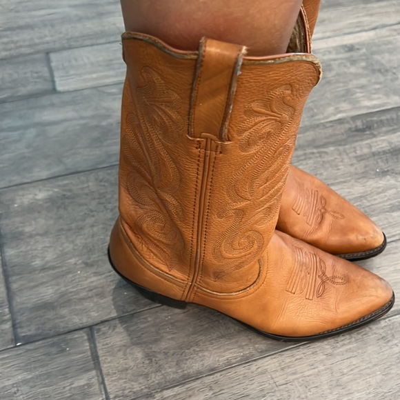 Durango Women's Heeled Boots in Rich Brown - Picture 13 of 15